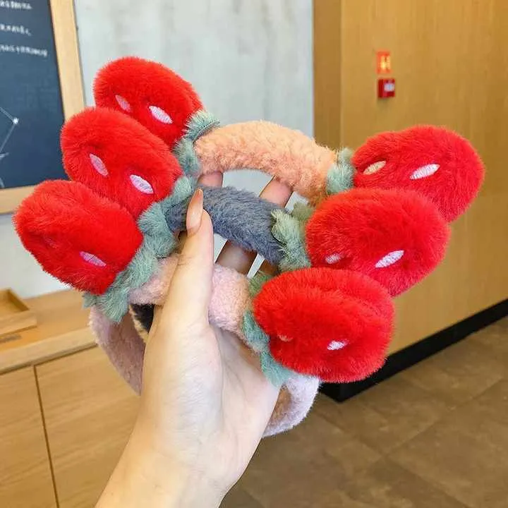 ربطة رأس فراولة لطيفة للنساء ربطة شعر محشوة . Cute Strawberry Headband for Women Stuffed