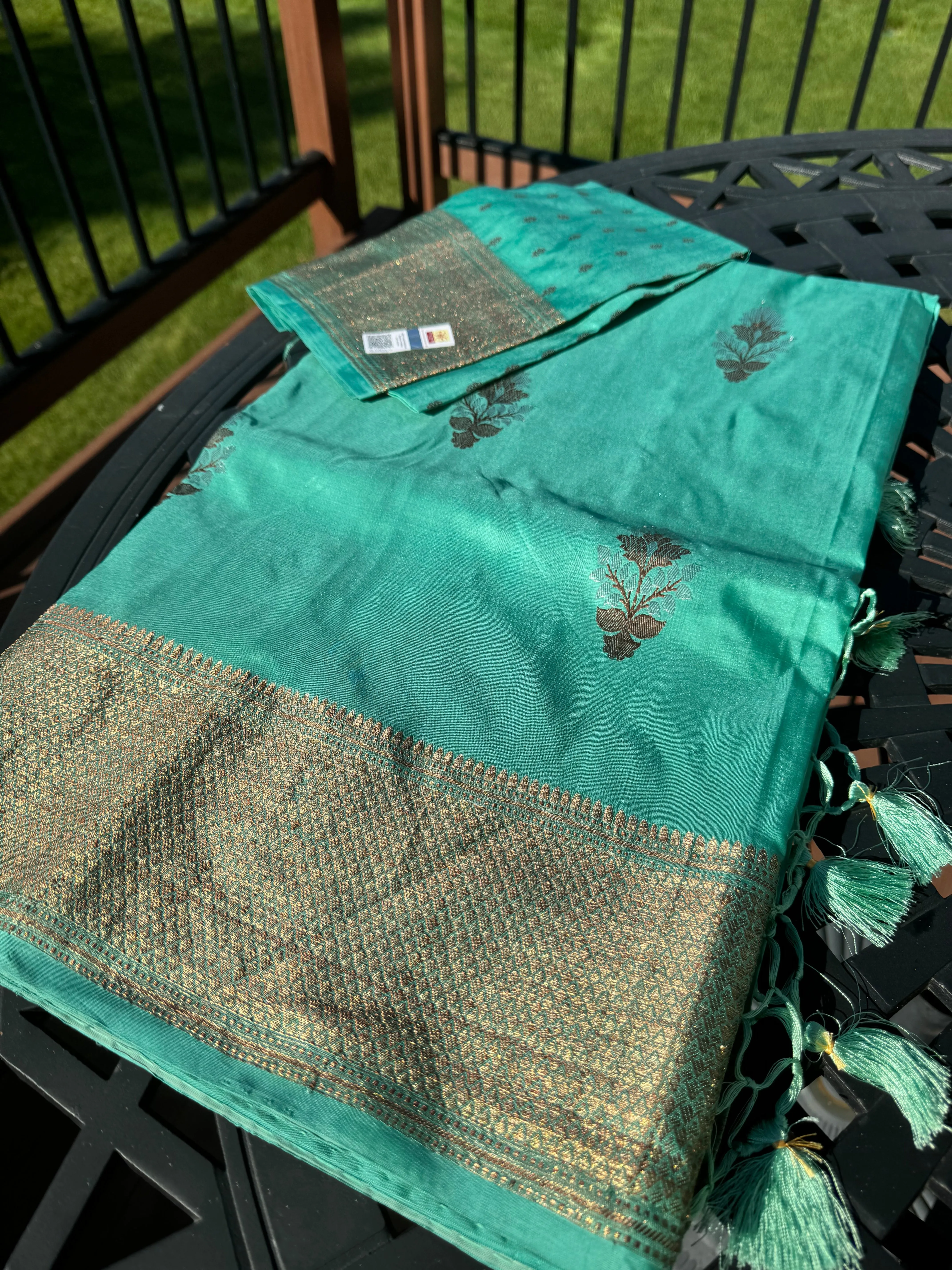 Pistachio Mint Green Soft Banarasi Pattu Katan Silk Saree with Golden Zari weaves