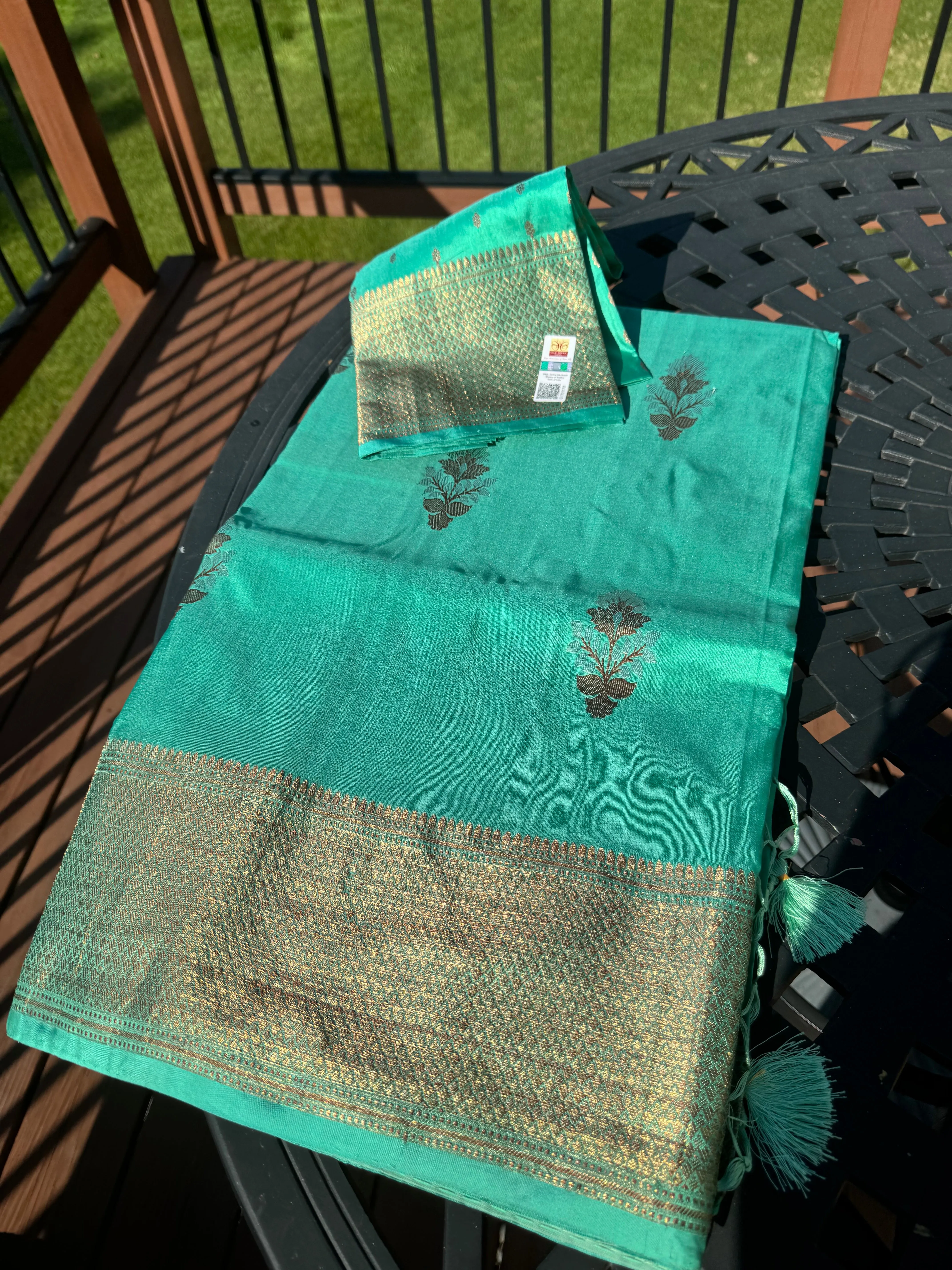 Pistachio Mint Green Soft Banarasi Pattu Katan Silk Saree with Golden Zari weaves