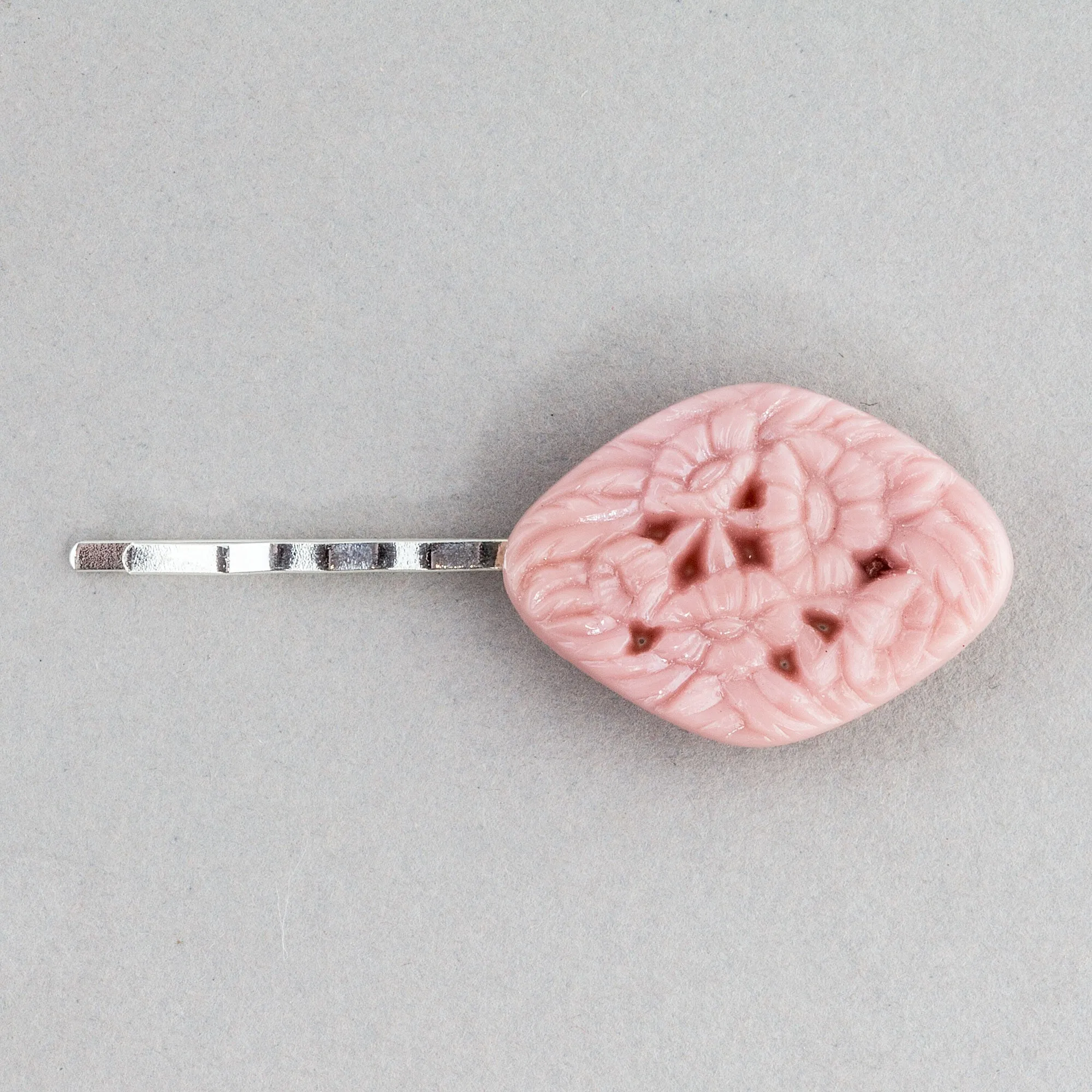 Vintage 1920s Bohemian pressed glass floral stone  hair pin. One of a kind. ac-h-207
